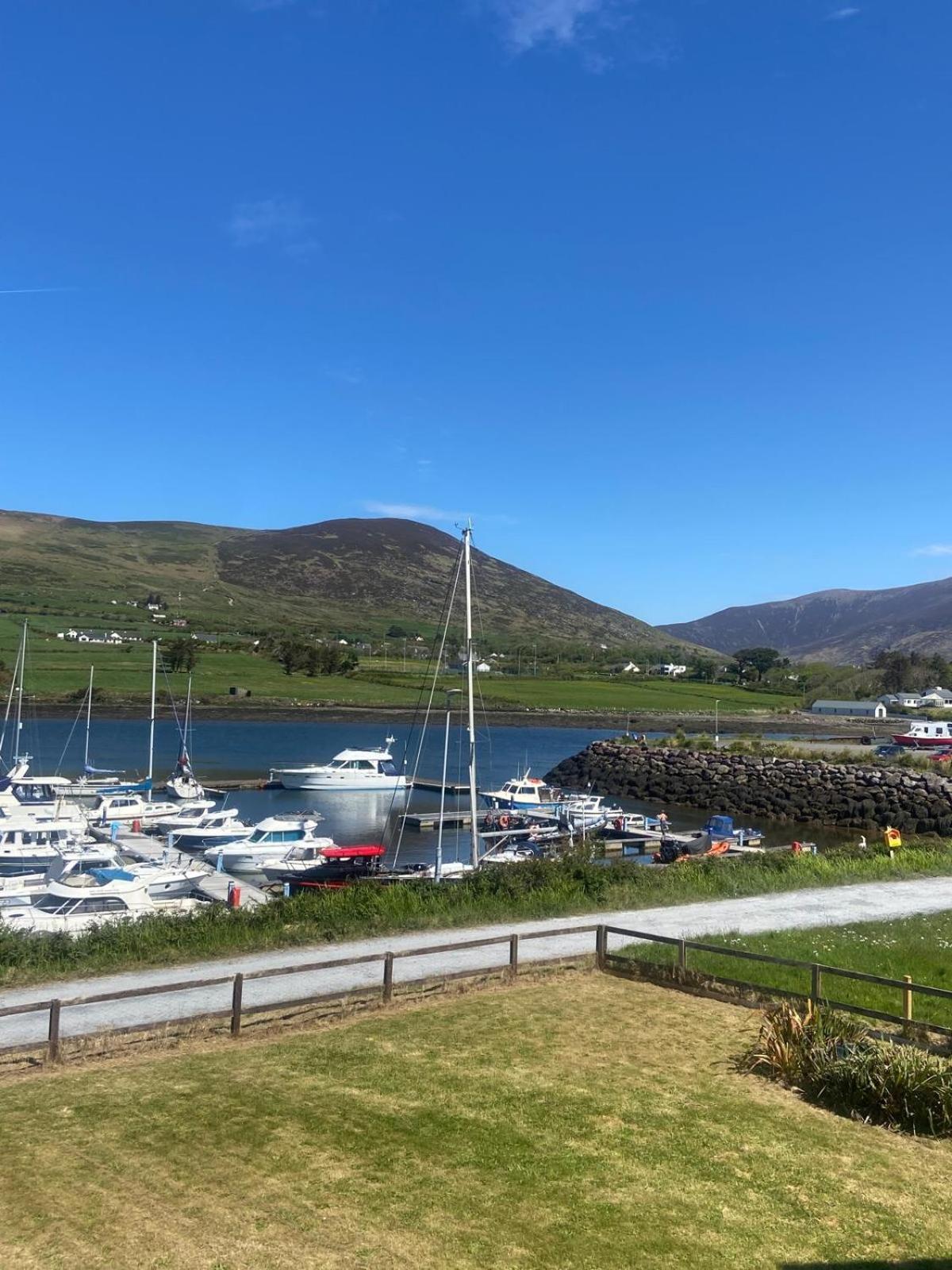 Picturesque Riverside Home Cahersiveen Exterior photo